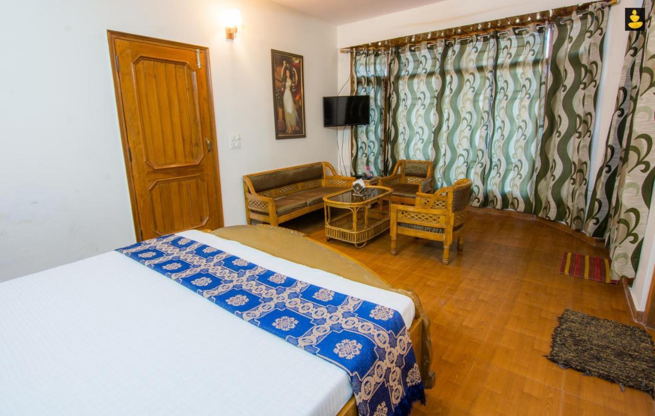 Livingstone 2Bhk Cozy Homestay In Kasauli Hills Bagian luar foto