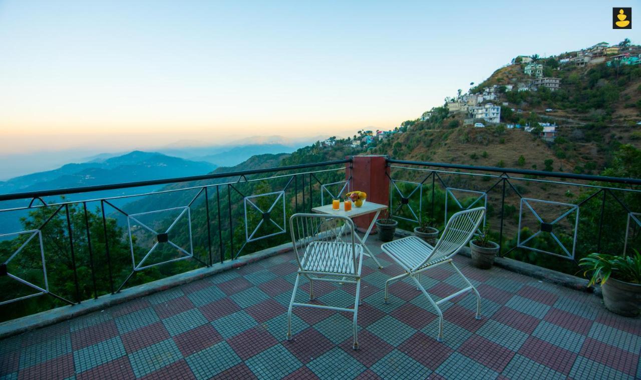 Livingstone 2Bhk Cozy Homestay In Kasauli Hills Bagian luar foto