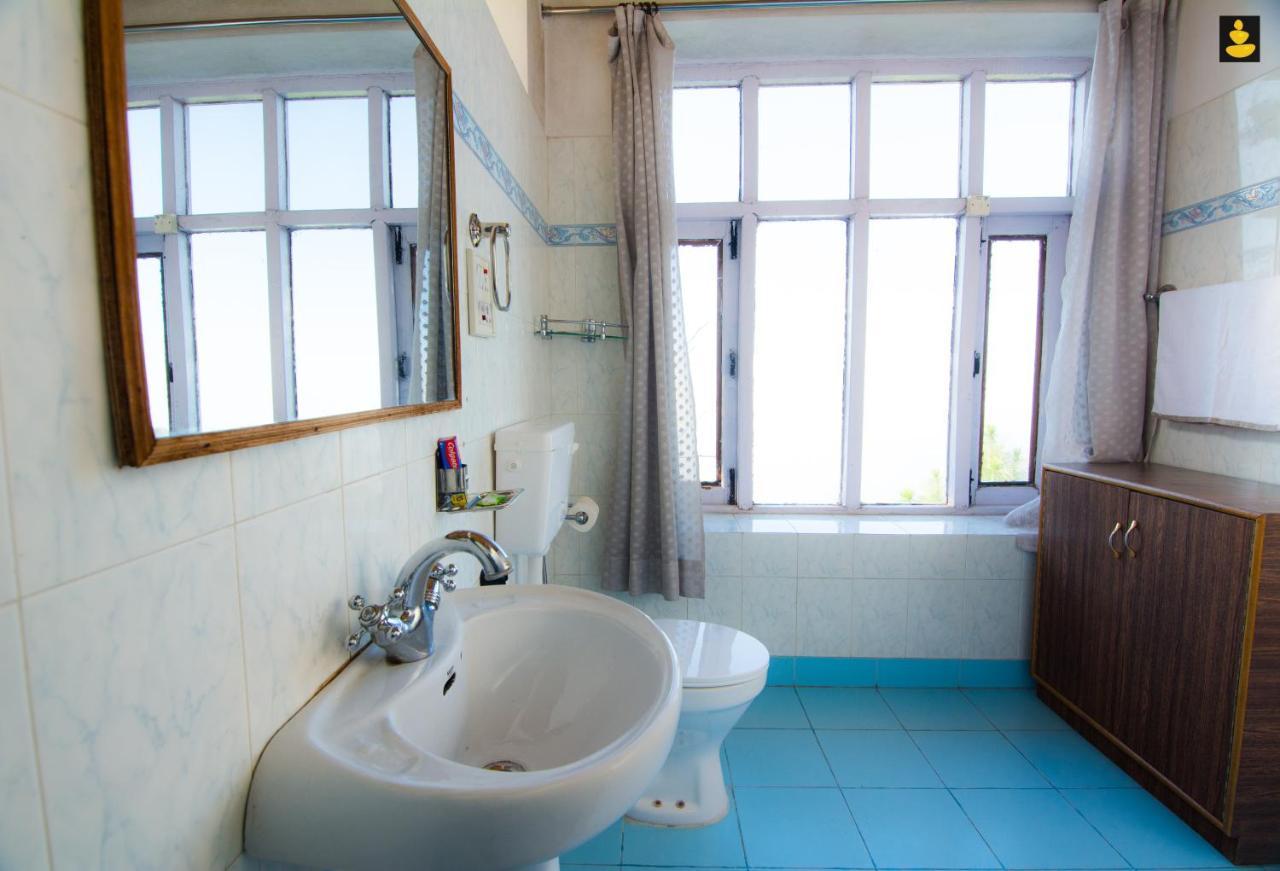 Livingstone 2Bhk Cozy Homestay In Kasauli Hills Bagian luar foto